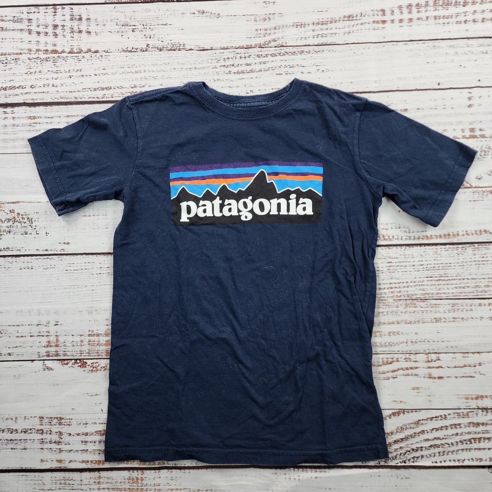 Patagonia P-6 Logo Organic T-Shirt Boys S 7-8 New Navy Graphic 62153